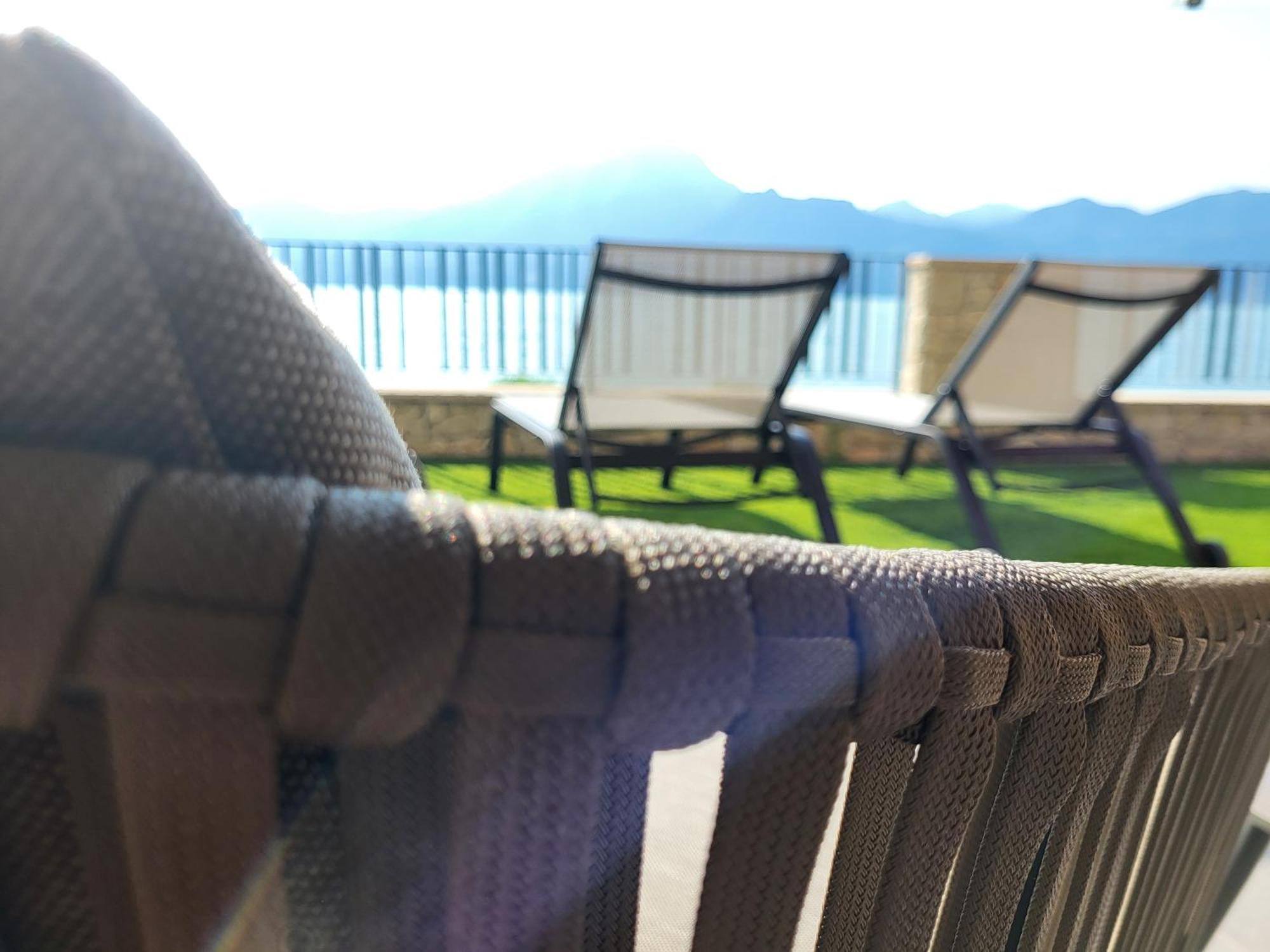 Attilio High Living Suites - Adults Only Torri Del Benaco Ruang foto