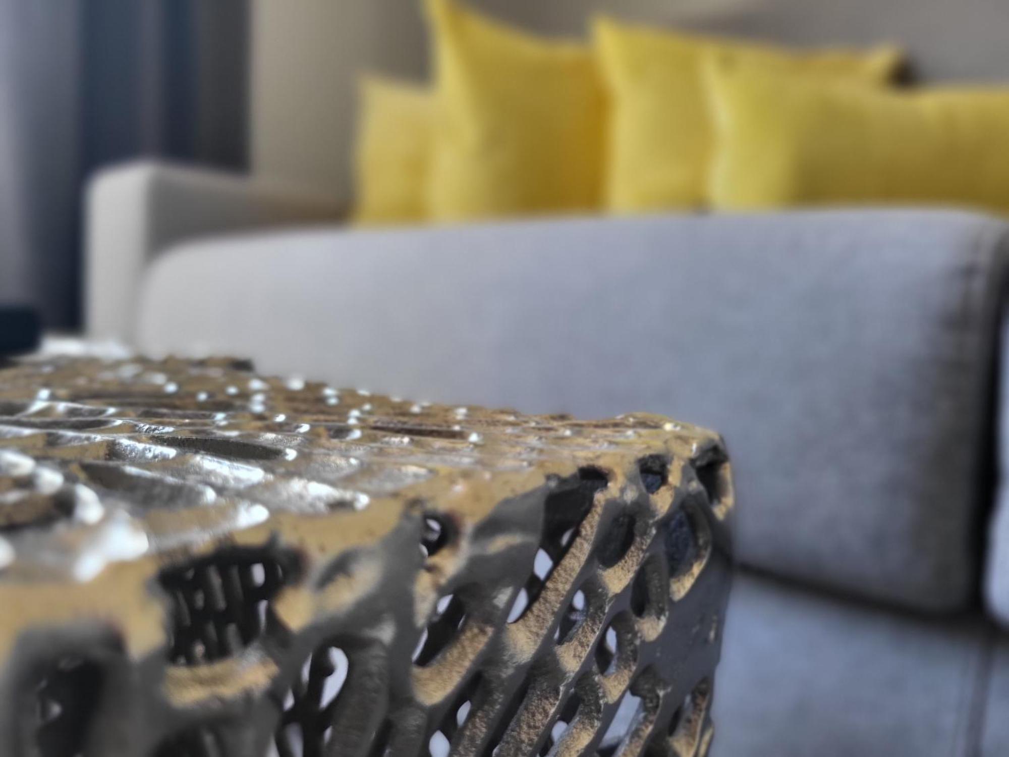 Attilio High Living Suites - Adults Only Torri Del Benaco Ruang foto